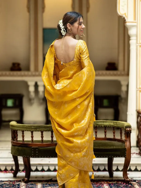 Mustard_Classic_Luxury_Traditional_Designer_Banarasi_Silk_Saree_Default_Title