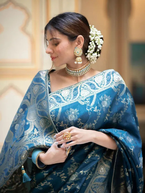 Teal_Grand_Classic_Traditional_Banarasi_Soft_Silk_Saree_Default_Title