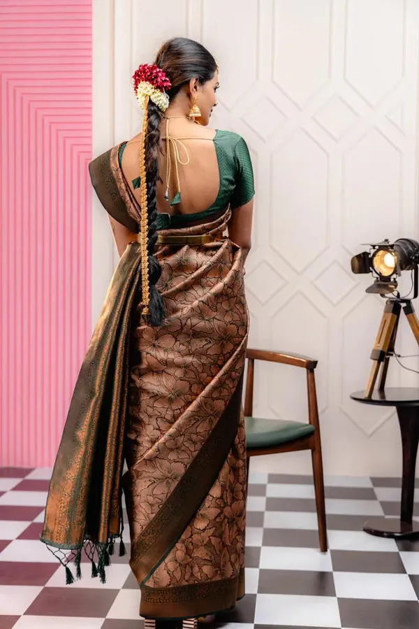 Multi_Green_Classic_Traditional_Designer_Banarasi_Soft_Silk_Saree_Default_Title