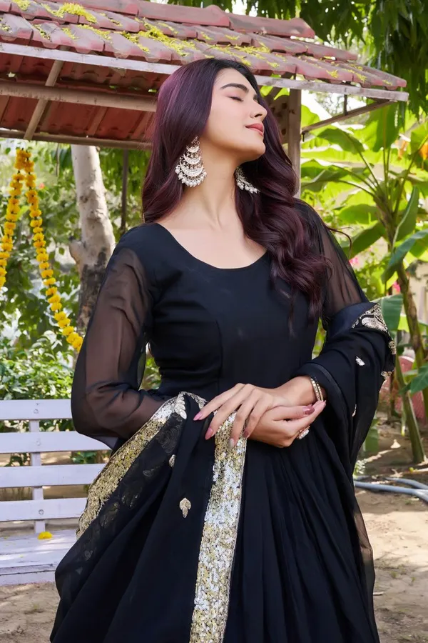Black_Designer_Heavy_Sequence_Embroidery_Gown_With_Dupatta