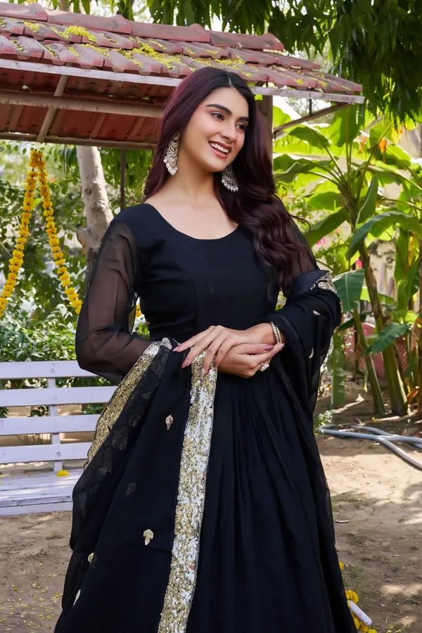 Black_Designer_Heavy_Sequence_Embroidery_Gown_With_Dupatta