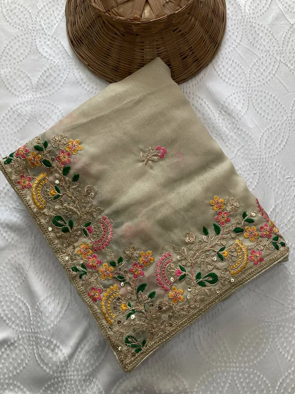 Cream_Premium_Cutwork_Border_Soft_Silk_Saree_Default_Title