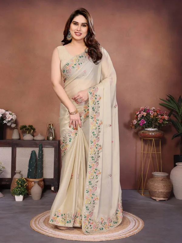 Cream_Premium_Cutwork_Border_Soft_Silk_Saree_Default_Title