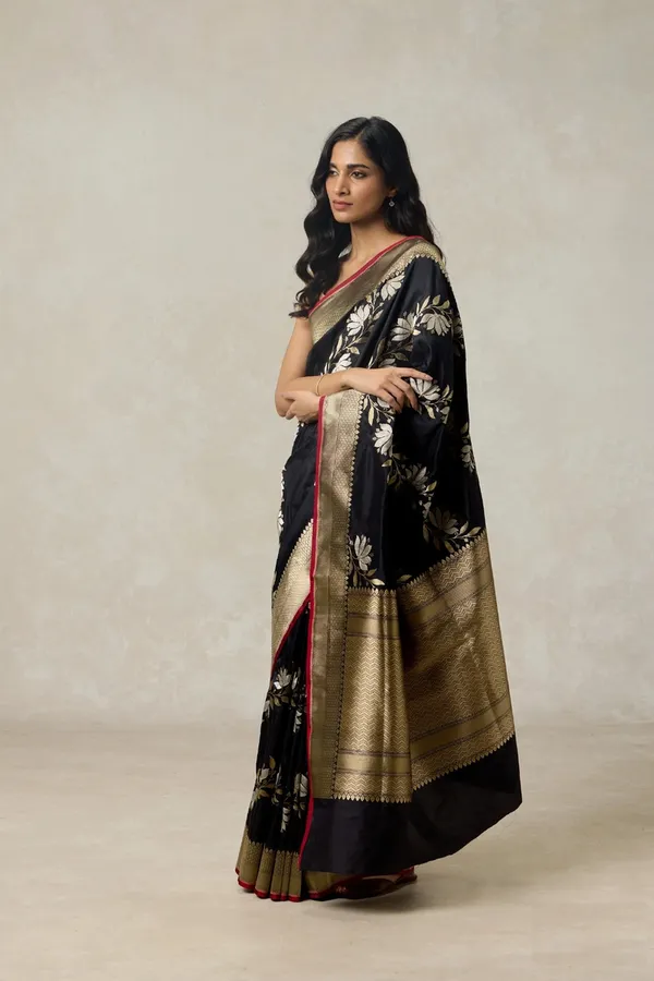 Black_Royal_Designer_Banarasi_Soft_Silk_Saree_Default_Title