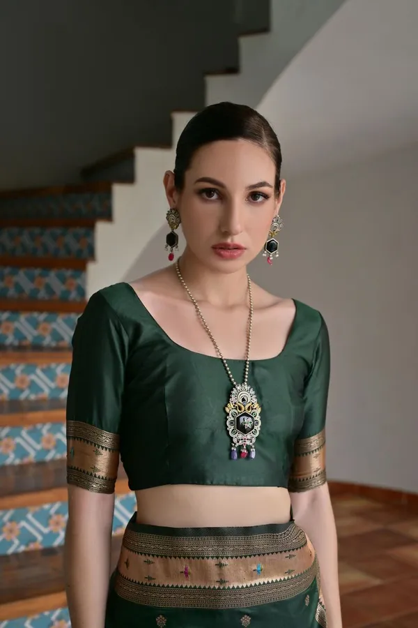 Dark_Green_Designer_Ethnic_Banarasi_Silk_Paithani_Saree_Default_Title