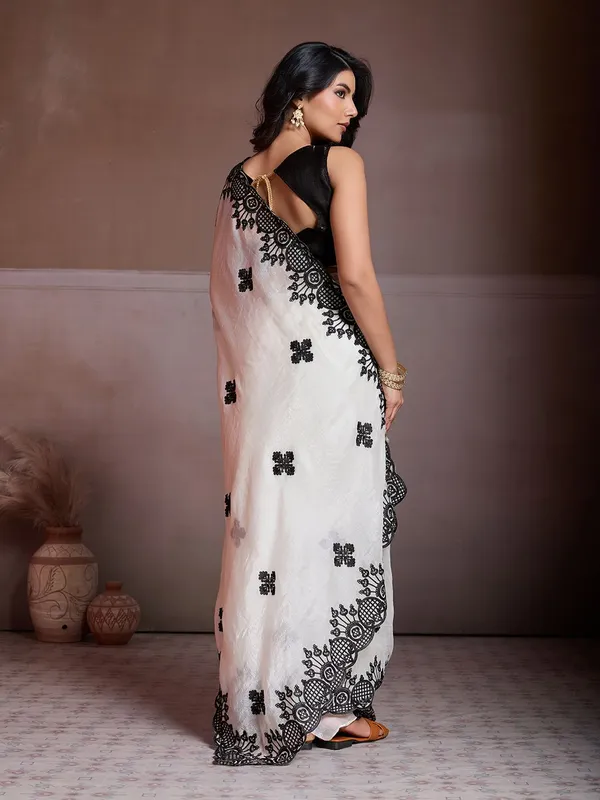 White_Premium_Designer_Fendy_Chiffon_Saree_With_Blouse_Default_Title