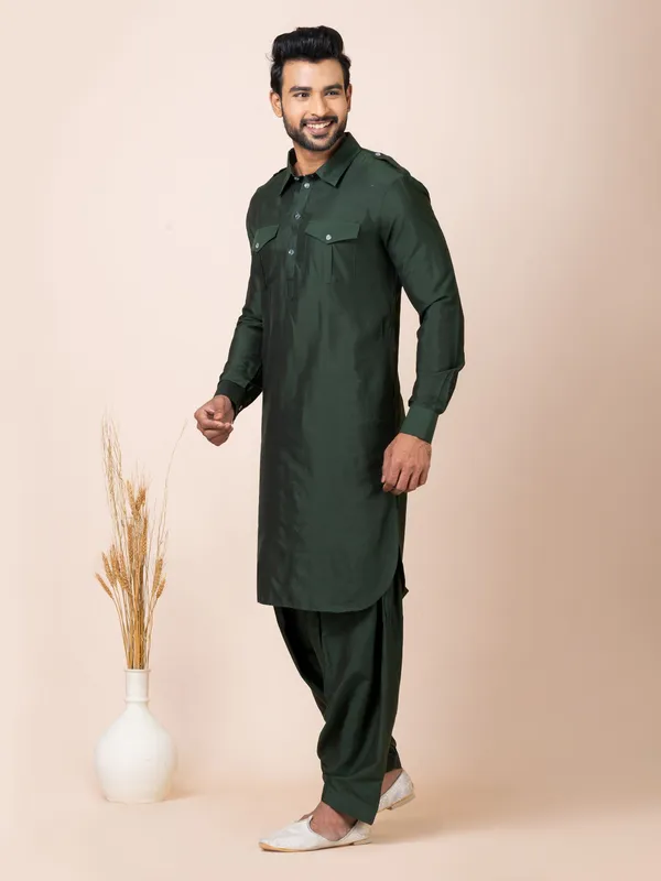 Green_Color_Ethnic_Wear_Pathani_Kurta_Set