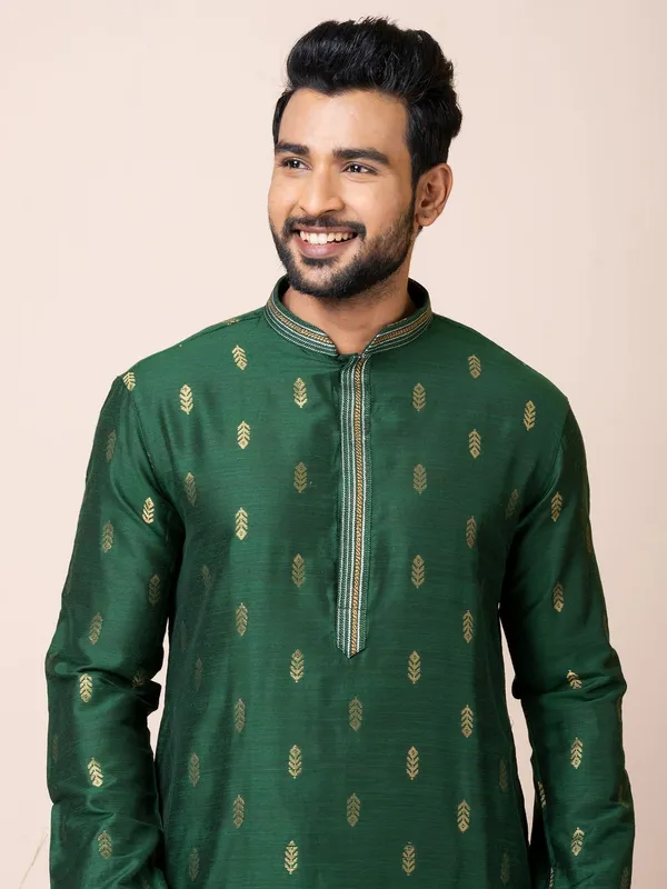Green_Color_Function_Wear_Cotton_Jacquard_Kurta_Set