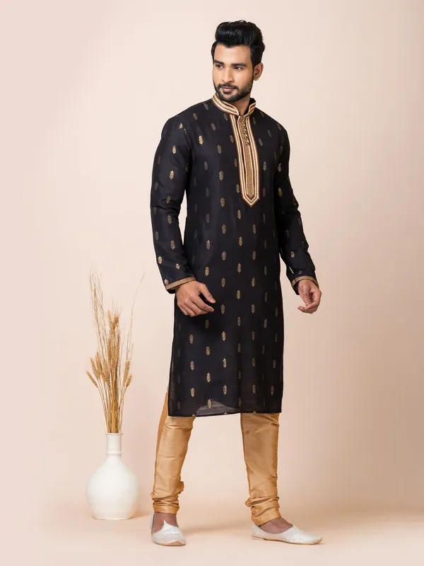 Black_Color_Classic_Cotton_Jacquard_Kurta_Set_With_Churidar
