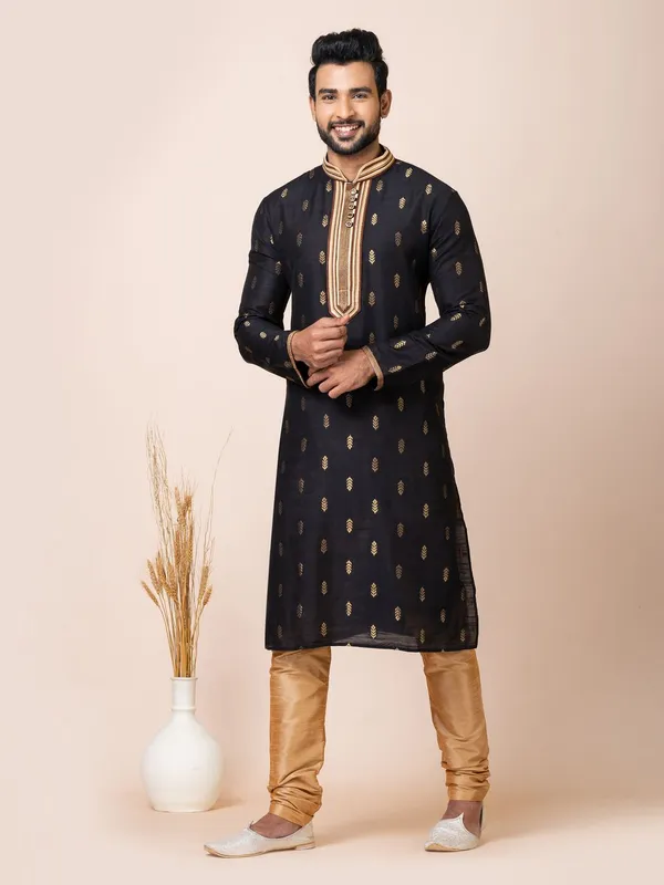 Black_Color_Classic_Cotton_Jacquard_Kurta_Set_With_Churidar