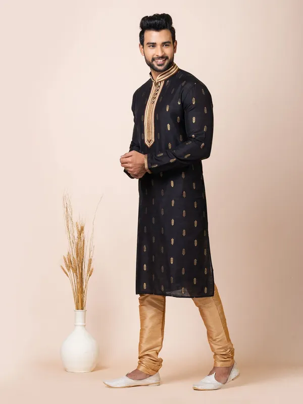 Black_Color_Classic_Cotton_Jacquard_Kurta_Set_With_Churidar