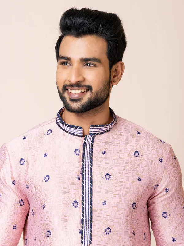 Peach_Pink_Color_Festive_Wear_Cotton_Jacquard_Kurta_Set