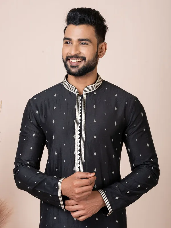 Black_Color_Festive_Wear_Designer_Silk_Kurta_Pyjama_Set