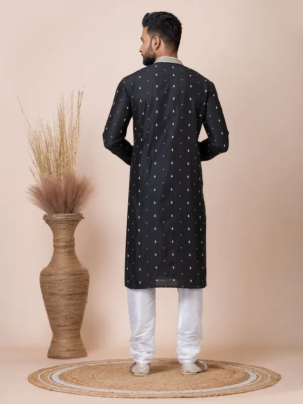 Black_Color_Festive_Wear_Designer_Silk_Kurta_Pyjama_Set