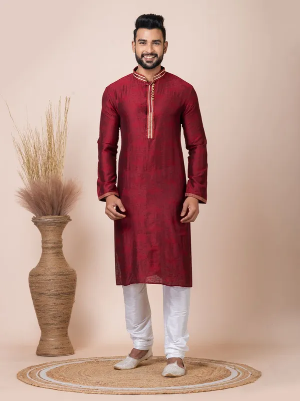 Maroon_Color_Traditional_Wear_Self_Jacquard_Silk_Kurta_Pyjama_Set