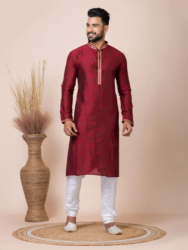 Maroon_Color_Traditional_Wear_Self_Jacquard_Silk_Kurta_Pyjama_Set