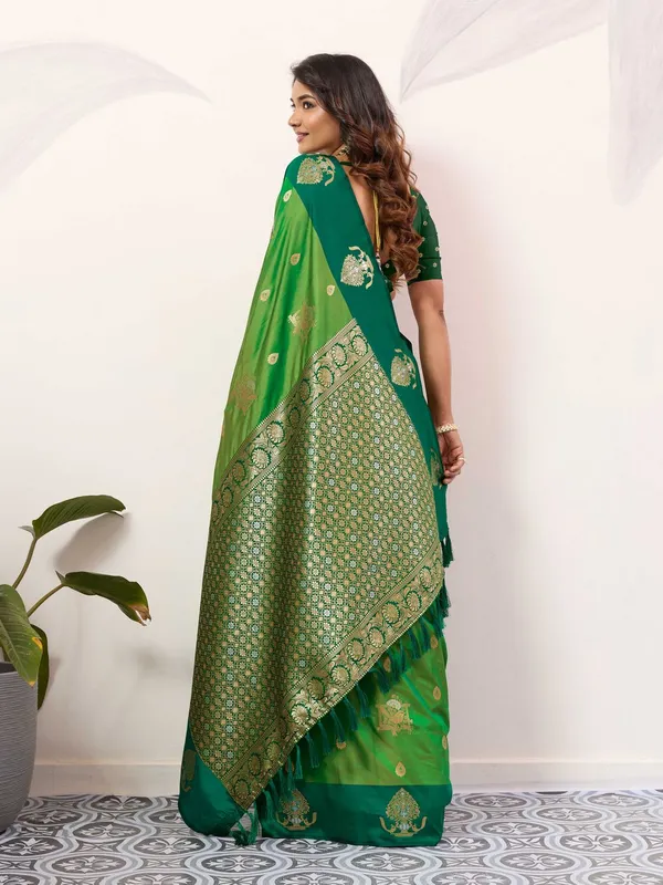 Green_Color_Party_Wear_Designer_Soft_Silk_Saree_Default_Title