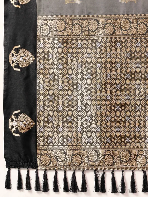 Grey_Color_Premium_Designer_Soft_Silk_Saree_Default_Title