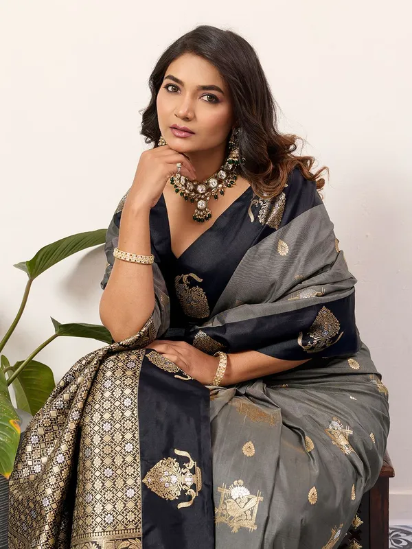 Grey_Color_Premium_Designer_Soft_Silk_Saree_Default_Title