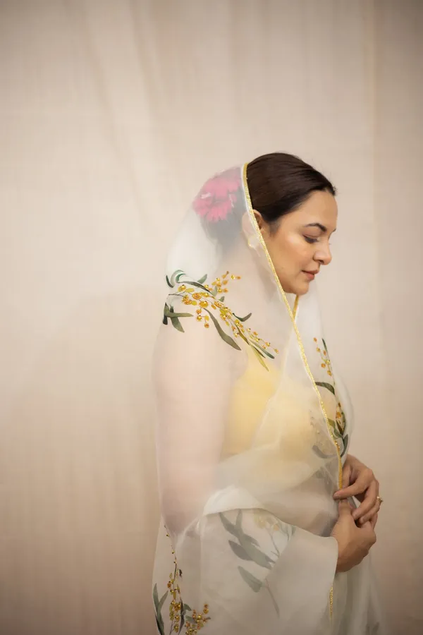 White_Luxury_Party_Wear_Designer_Soft_Tebi_Silk_Saree_Default_Title