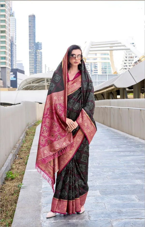 Black_Ethnic_Style_Designer_Soft_Silk_Saree_Default_Title