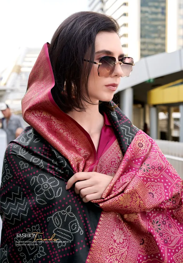 Black_Ethnic_Style_Designer_Soft_Silk_Saree_Default_Title