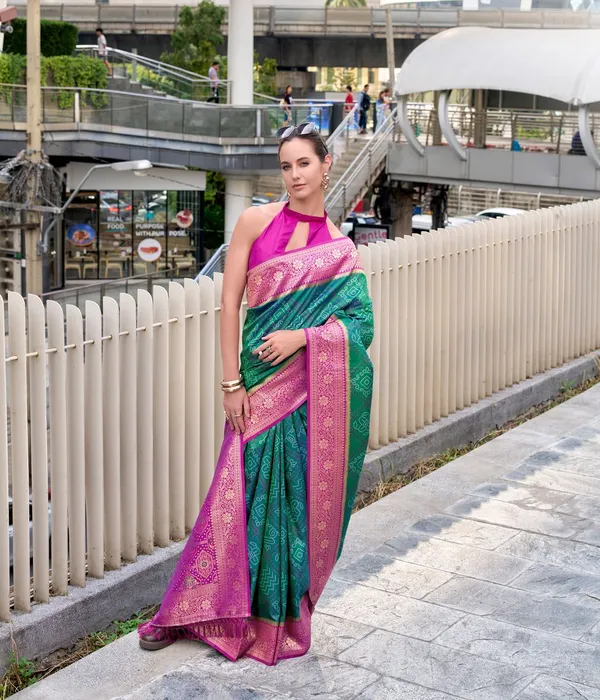 Rama_Green_Traditional_Style_Designer_Soft_Silk_Saree_Default_Title