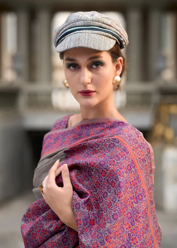 Grey_Premium_Style_Designer_Linen_Cotton_Silk_Saree_Default_Title