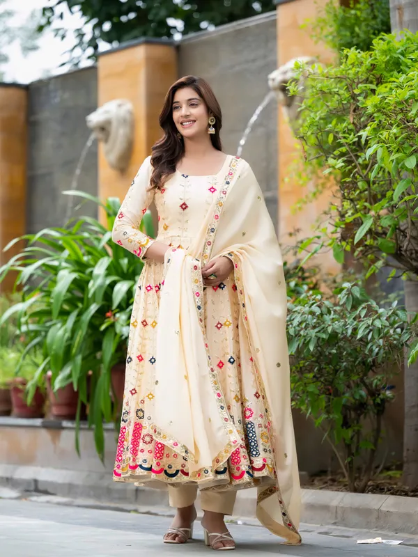 Premium_Cream_Anarkali_Suit_Set_With_Multicolor_Detailing