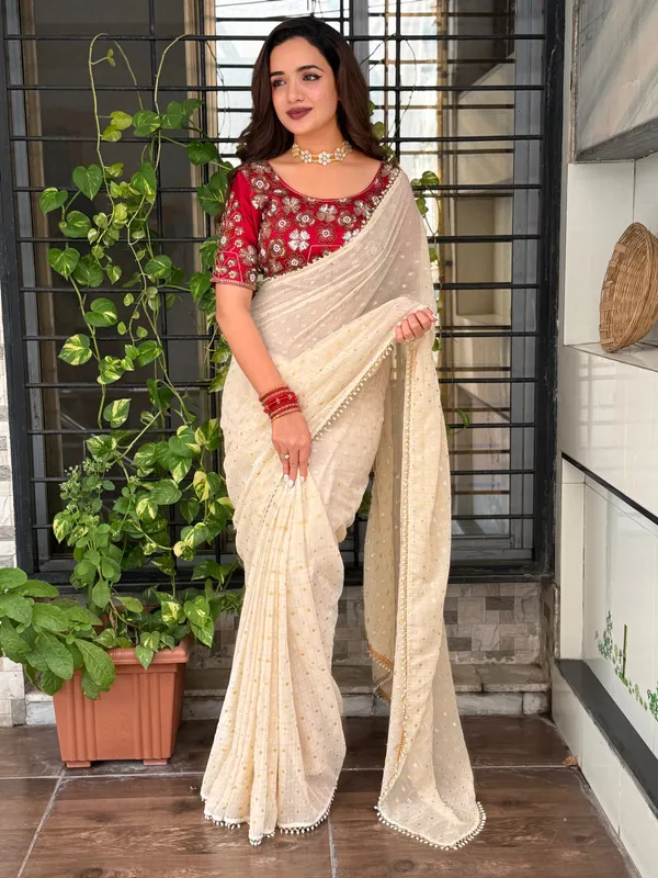 Cream_Crunchy_Georgette_Saree_With_Red_Embroidered_Blouse_Default_Title