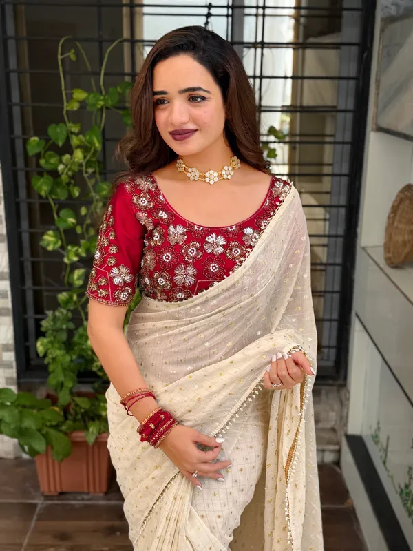 Cream_Crunchy_Georgette_Saree_With_Red_Embroidered_Blouse_Default_Title