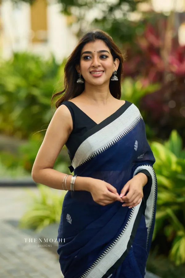 Navy_Blue_Soft_Linen_Slub_Saree_With_Silver_Contrast_Border_Default_Title