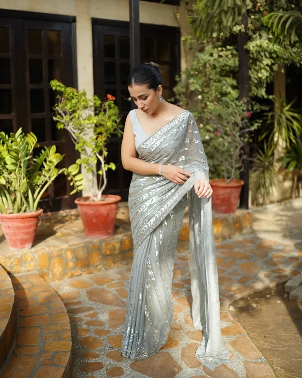 Silver_Grey_Designer_Georgette_Saree_With_Sequin_Embellished_Border_Default_Title