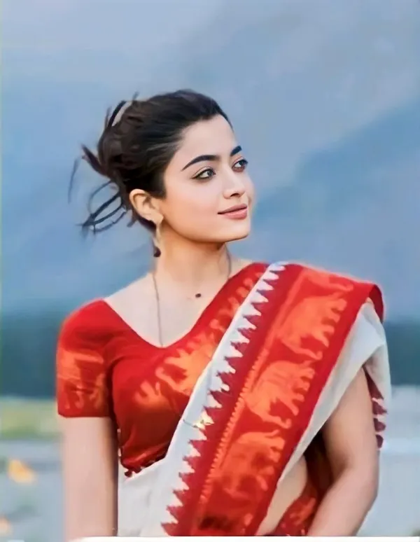 Ivory_White_Banarasi_Soft_Silk_Saree_With_Royal_Red_Gold_Zari_Weaving_Jacquard_Border_Default_Title