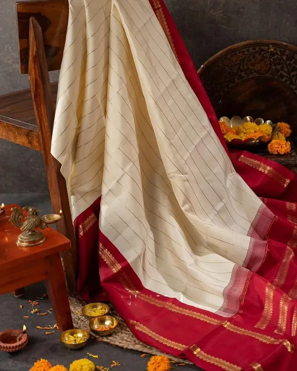 Ivory_White_Banarasi_Soft_Silk_Saree_With_Royal_Red_Gold_Zari_Heavy_Brocade_Weaving_Border_Default_Title