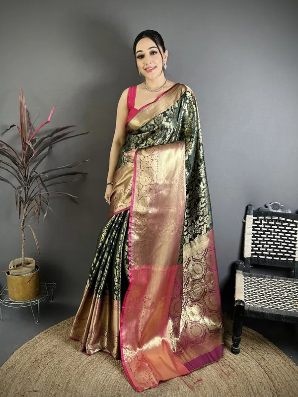 Deep_Forest_Green_Kanjivaram_Katan_Silk_Saree_With_Royal_Magenta_Zari_Brocade_Border_Default_Title