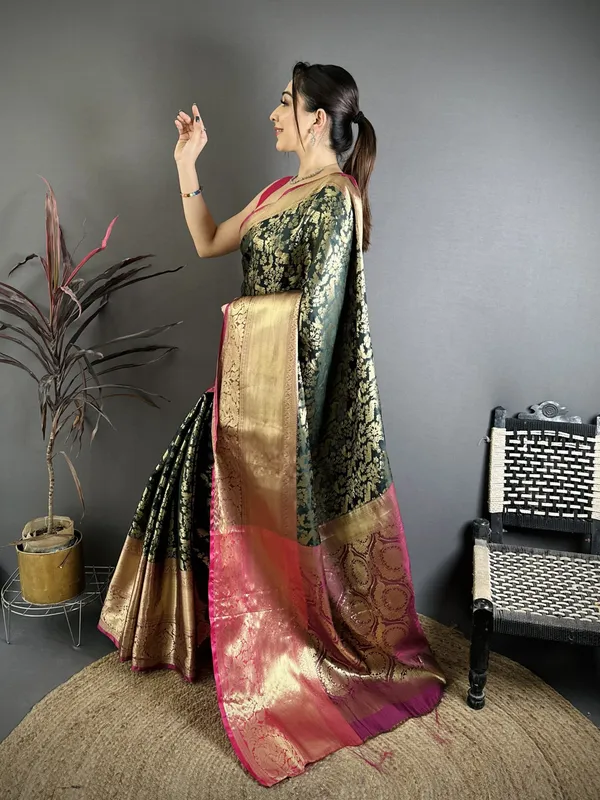 Deep_Forest_Green_Kanjivaram_Katan_Silk_Saree_With_Royal_Magenta_Zari_Brocade_Border_Default_Title