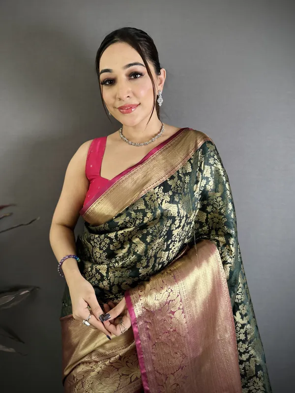 Deep_Forest_Green_Kanjivaram_Katan_Silk_Saree_With_Royal_Magenta_Zari_Brocade_Border_Default_Title