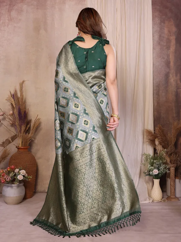 Sage_Green_Pure_Cotton_Saree_With_Antique_Gold_Zari_Woven_Border_Default_Title