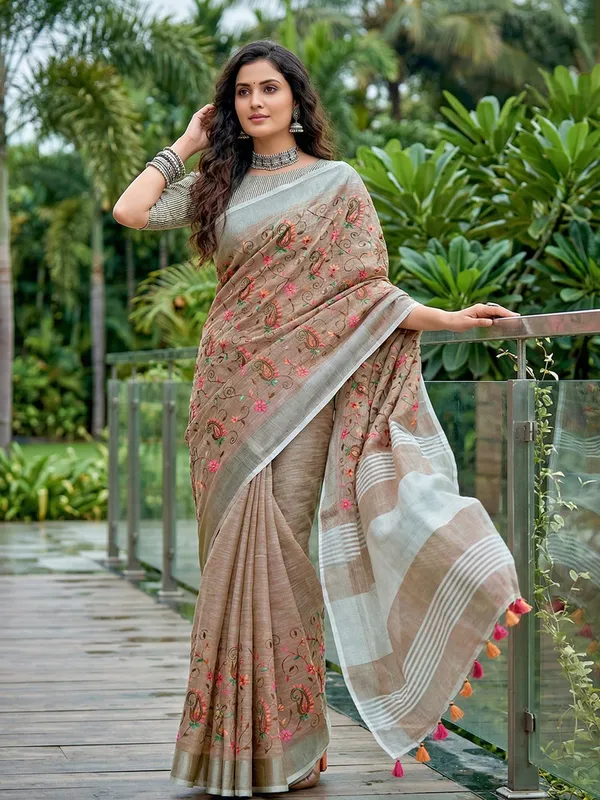 Beige_Linen_Saree_With_Silver_Striped_Border_Default_Title