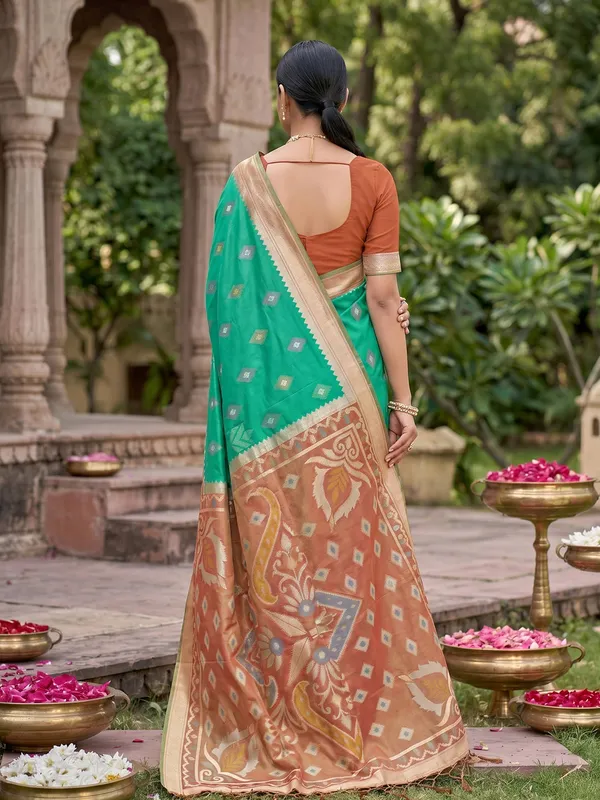 Rama_Green_Soft_Silk_Saree_With_Copper_Brown_Designer_Woven_Border_Default_Title