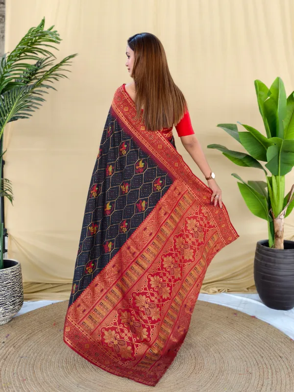Black_Silk_Saree_With_Maroon_Zari_Border_Default_Title