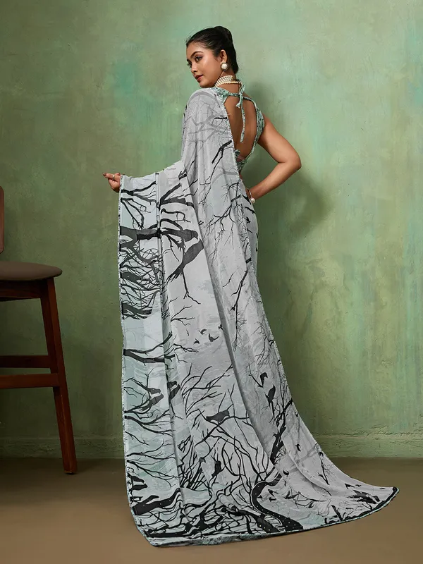 Light_Grey_Georgette_Saree_With_Black_Nature_Print_Border_Default_Title