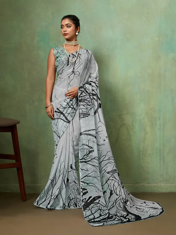 Light_Grey_Georgette_Saree_With_Black_Nature_Print_Border_Default_Title
