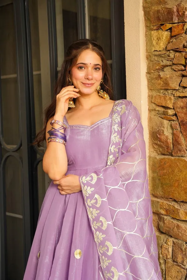 Lavender_White_Embroidered_Dupatta_Soft_Crunchy_Chiffon_Readymade_Anarkali_Suit