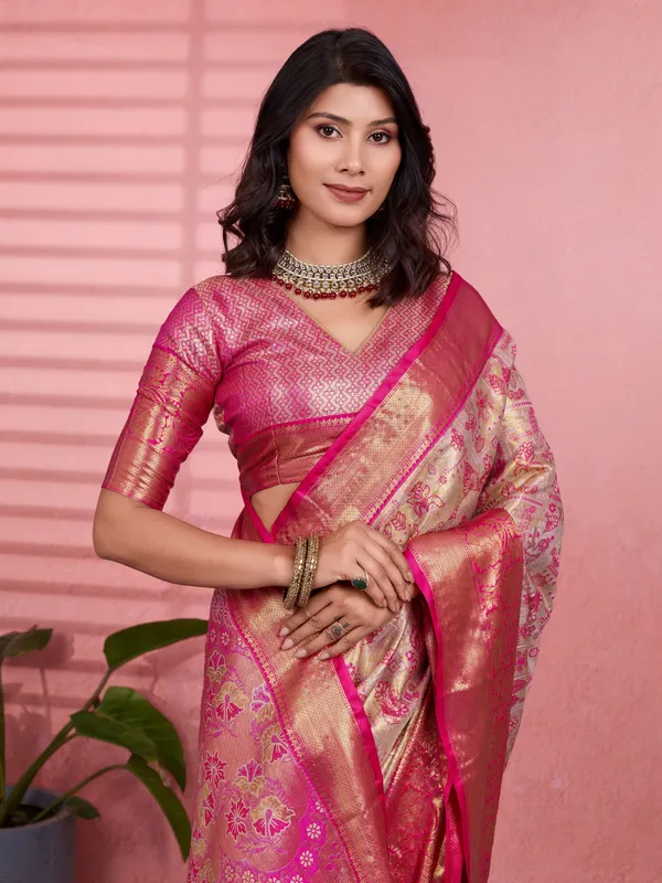 Cream_Rani_Pink_Kanchipuram_Silk_Saree_With_Rich_Zari_Border_Default_Title