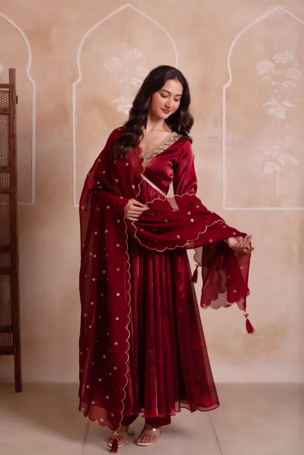 Wine_Red_Organza_Anarkali_Suit_With_Scalloped_Border_Dupatta