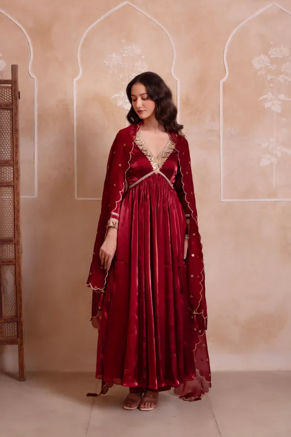 Wine_Red_Organza_Anarkali_Suit_With_Scalloped_Border_Dupatta