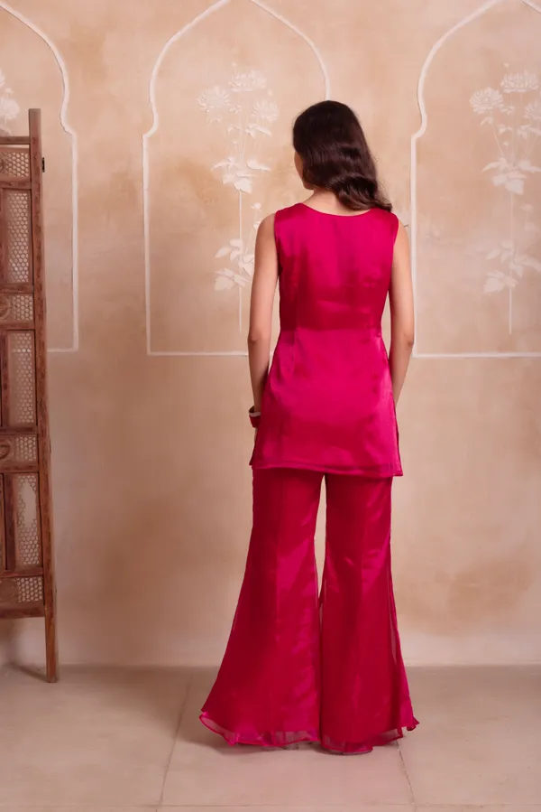 Rani_Pink_Organza_Designer_Suit_With_Scalloped_Border_Dupatta