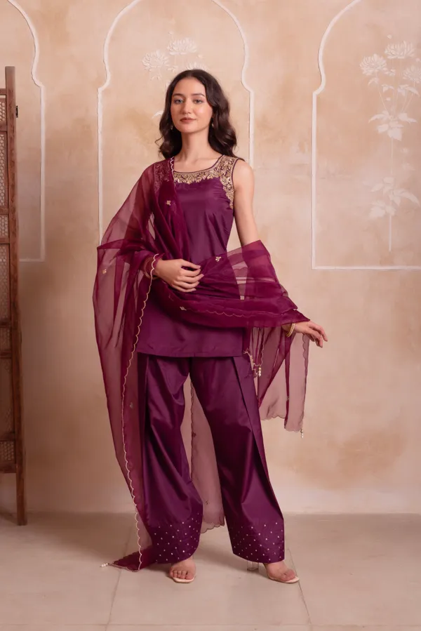 Wine_Purple_Crepe_Embroidered_Straight_Suit_Set_With_Organza_Dupatta